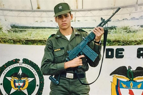 Medellín : visite d'une journée complète sur les traces de Pablo Escobar avec Carlos, l'ancien policierMedellín : visite guidée d'une journée complète sur les traces de Pabl