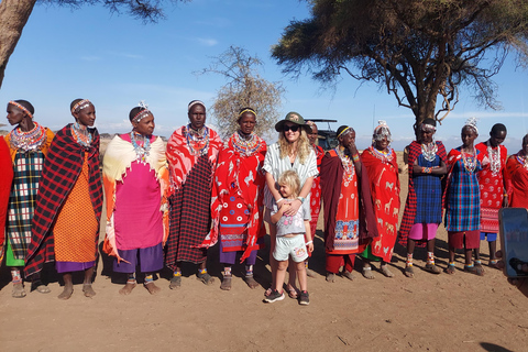Red Elephants & Kilimanjaro Views: 3-day Tsavo East/Amboseli