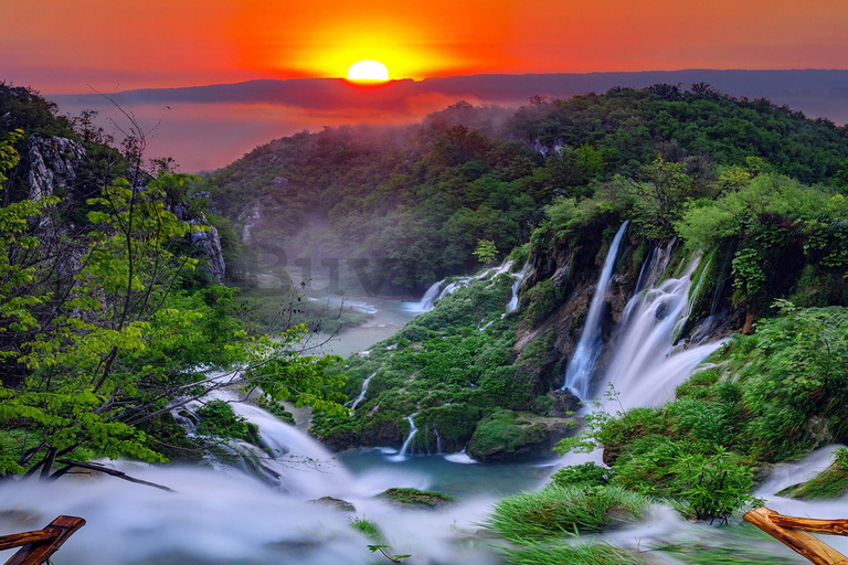 Zagreb: Private Transfer to Plitvice Lakes National Park