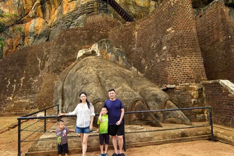 Explore Sri Lanka in 4 Days – Culture, Nature & Adventure