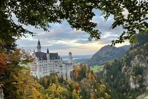 Innsbruck: Neuschwanstein Castle small Group Tour