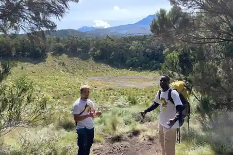 MONTE KILIMANJARO 7 DIAS 6 NOITES DE TREKKING PELA ROTA MACHAME
