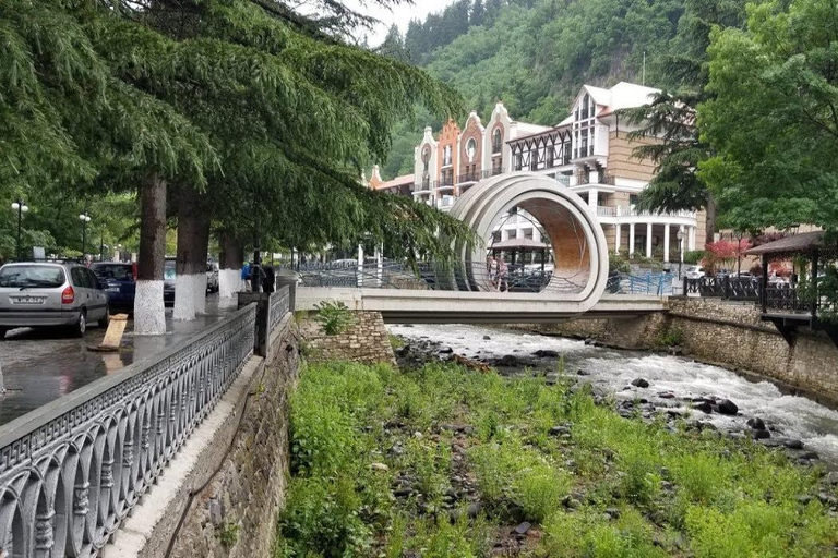 第比利斯：瓦尔季萨、赫尔特维西、拉巴提与波尔乔米一日游第比利斯：瓦尔季亚、赫尔茨维、拉巴蒂与波尔若米一日游