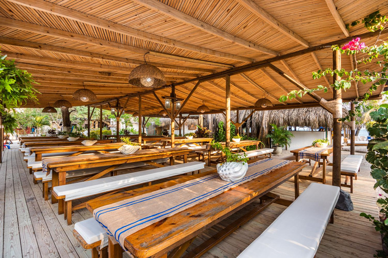 EXPÉRIENCE D'UNE JOURNÉE SUR L'ÎLE DE L'ENCHANTEMENTEXPÉRIENCE D'UNE JOURNÉE À L'ISLA DEL ENCANTO