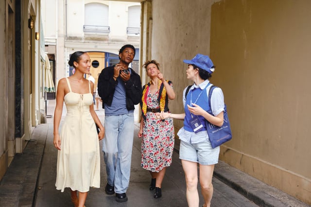 PARIS: Latin Quarter Guided Walking Tour - 12 guests 2,5h
