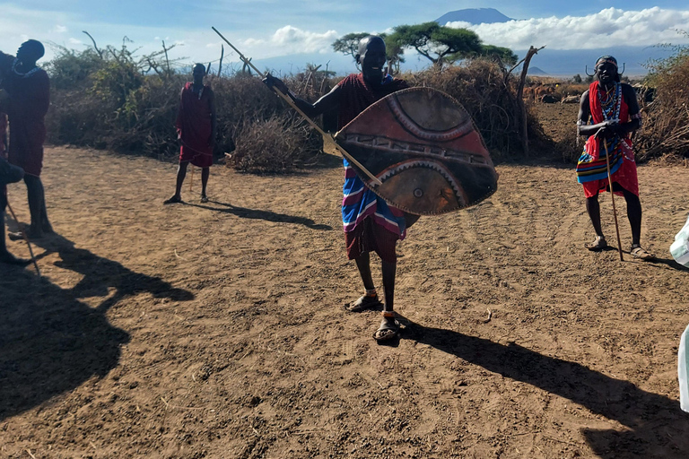 Red Elephants & Kilimanjaro Views: 3-day Tsavo East/Amboseli