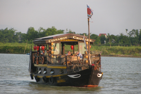 Hoi An: Schifffahrt bei Sonnenuntergang mit Dinner