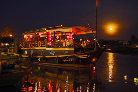 Hoi An: Schifffahrt bei Sonnenuntergang mit Dinner