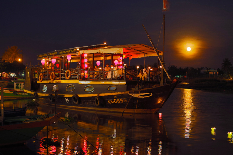 Cruzeiro romântico com jantar ao pôr do sol em Hoi AnCruzeiro com jantar ao pôr do sol em Hoi An