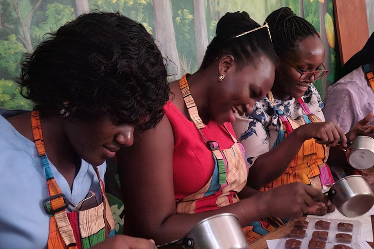 Kampala: Praktische SchokoladenherstellungKampala: Schokolade selbst machen