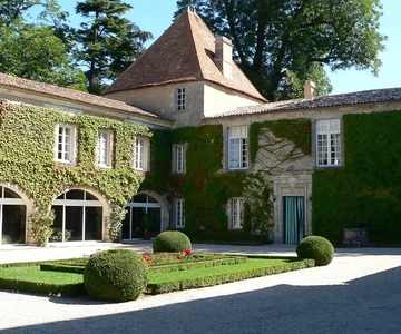 From Bordeaux: Full-Day Medoc Wine Tour