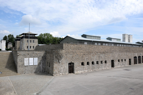 Vienna: Escursione di un giorno al Memoriale del campo di concentramento di MauthausenCampo di concentramento di Mauthausen: tour da Vienna