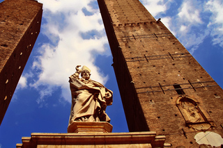Bologna: Guided Walking Tour