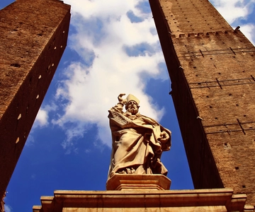 Bologna: Guided Walking Tour