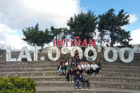 Quito: Historic Center + Cacao Experience + Intiñan Museum + Pululahua