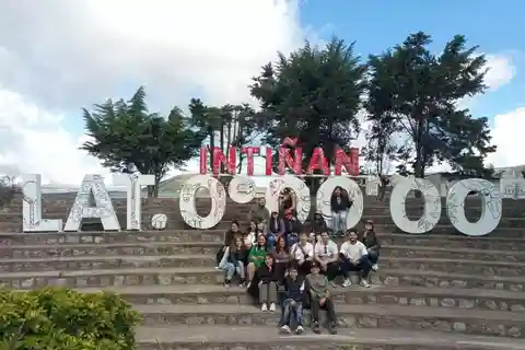 Quito: Historic Center + Cacao Experience + Intiñan Museum + Pululahua