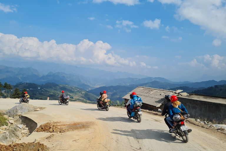 Hanoi: Ha Giang Transfer by VIP Sleeper BusFrom Hanoi to Ha Giang