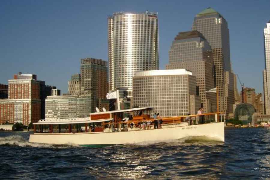 NYC: Abendliche Jazz-Bootsfahrt auf der Yacht Manhattan