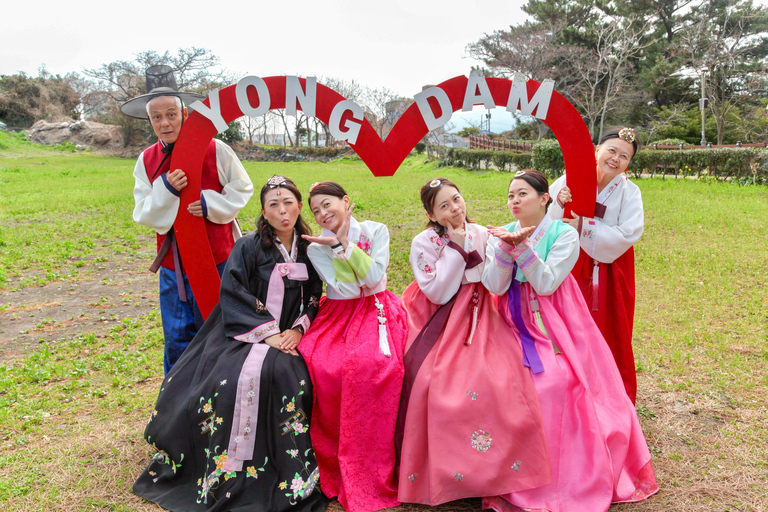 Jeju: K-drama Hanbok Photoshoot & Private Guided Tour