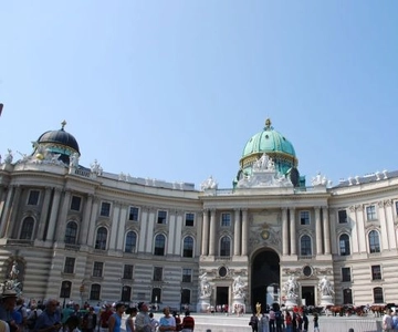 Vienna: History Highlight Walking Tour