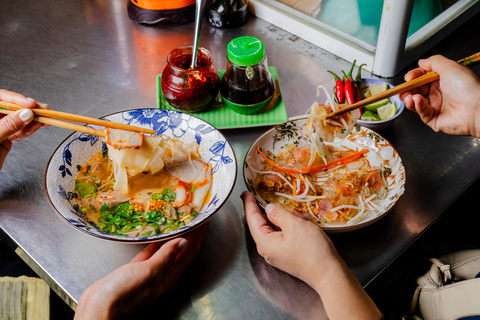 Hoi An Bites Food Tour with 15+ Tastings