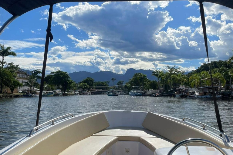 Paraty: Speedboat Tour of the Islands and Paradise Beaches Paraty: Speedboat Ride to the Islands and Paradise Beaches