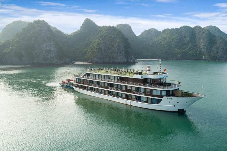 من هانوي: رحلة بحرية لمدة يومين في خليج لان ها بخمس نجوم مع شرفةFrom Hanoi: 2-Day Lan Ha Bay 5-Star Cruise with Balcony