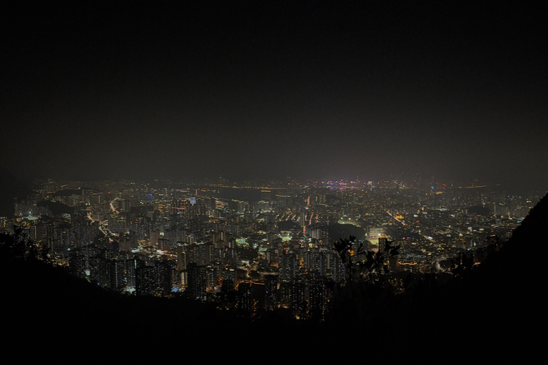 Hong Kong: Lion Rock Ridge Views Guided Hike (4 Hours)