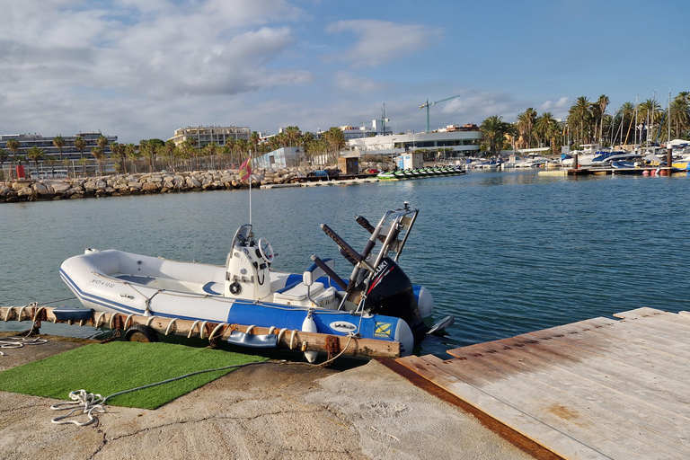Salou: Paseo Privado en Barco Zodiac por las Calas de Salou