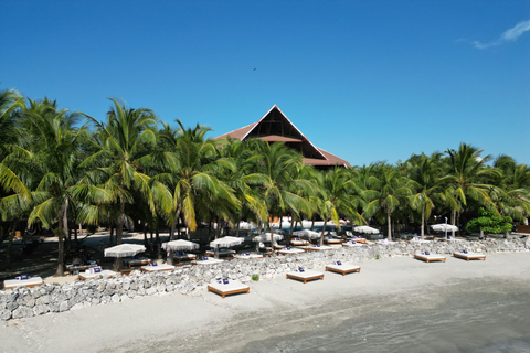 Cartagena: Island Day Trip to Atolón Beach Club with Lunch