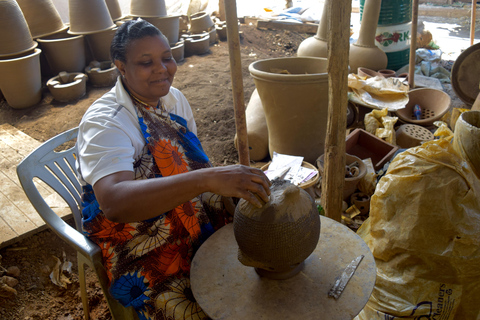 Arusha: Lektion i krukmakeriKeramiklektion med lunch