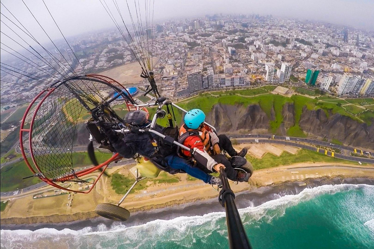 Paramotor Sky Tour - zwiedzanie południowego wybrzeża Limy