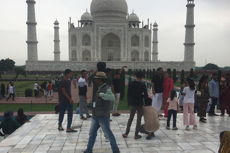 From Delhi: All Inclusive Tajmahal &amp; Agra Trip by Fast Train2nd class ac coach &amp; tour guide with ac car for sightseeing