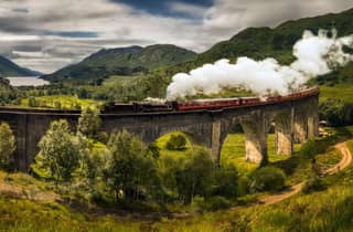Von Glasgow aus: Glenfinnan, Loch Lomond und die Highlands
