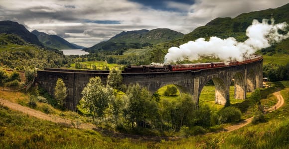 Von Glasgow aus: Glenfinnan, Loch Lomond und die Highlands
