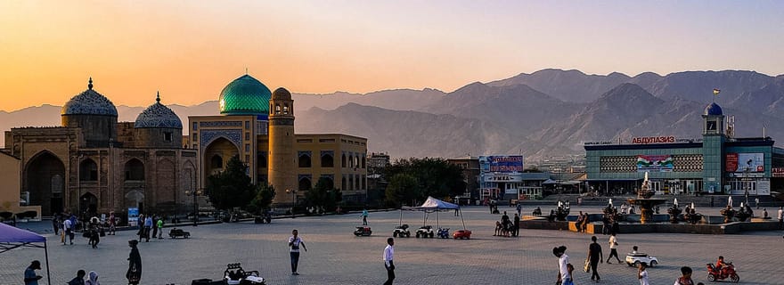 From Tashkent: Sightseeing Day Trip to Khujand, Tajikistan