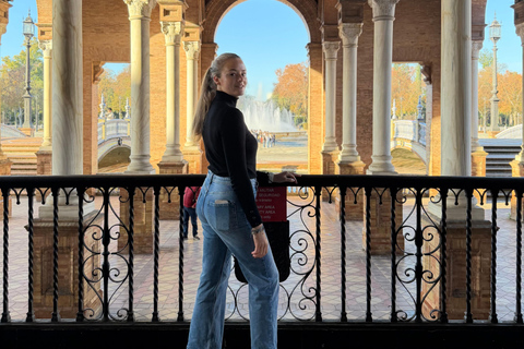 Photo Tour in Seville: a photo session in the most beautiful spots Photo Tour in Seville: a photo shoot in the most beautiful spots