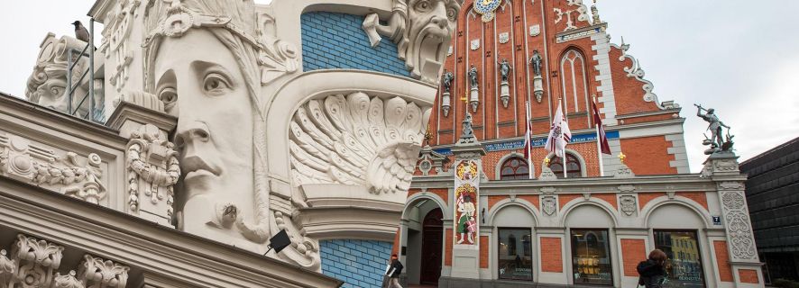 Riga's Old Center and Art Nouveau Tour