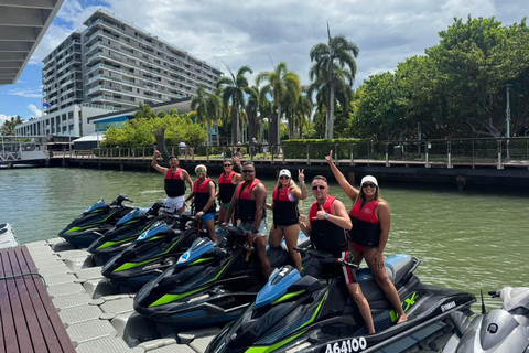 Cairns: Guided Jetski Tour 30 or 60 min Cairns: Guided Jetski Tour 30min