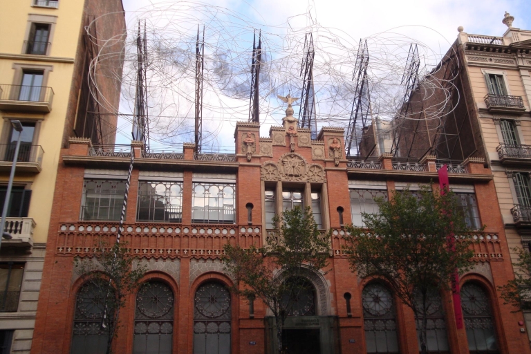 Barcelona: tour art nouveau y GaudíBarcelona: tour privado art nouveau y Gaudí en alemán