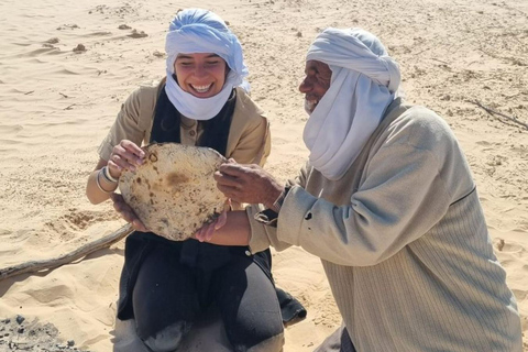 Expédition au Sahara : Trekking à dos de chameau et bivouac pour 2 personnes