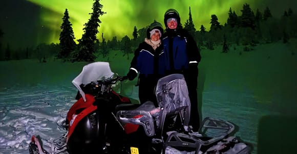 Saariselkä: Hunting Northern Lights by Snowmobiles