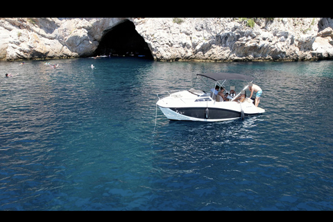 Nice: Private Boat Tour to Monaco with Wine and Stops