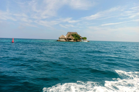 Rosario Islands: 5 Golden Islands Tour with Encanto Explorer Rosario Islands: 5 Islands Golden Charm Explorer Tour