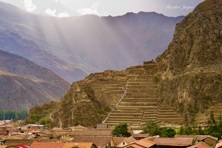 Cusco : Pick up service van Ollantaytambo