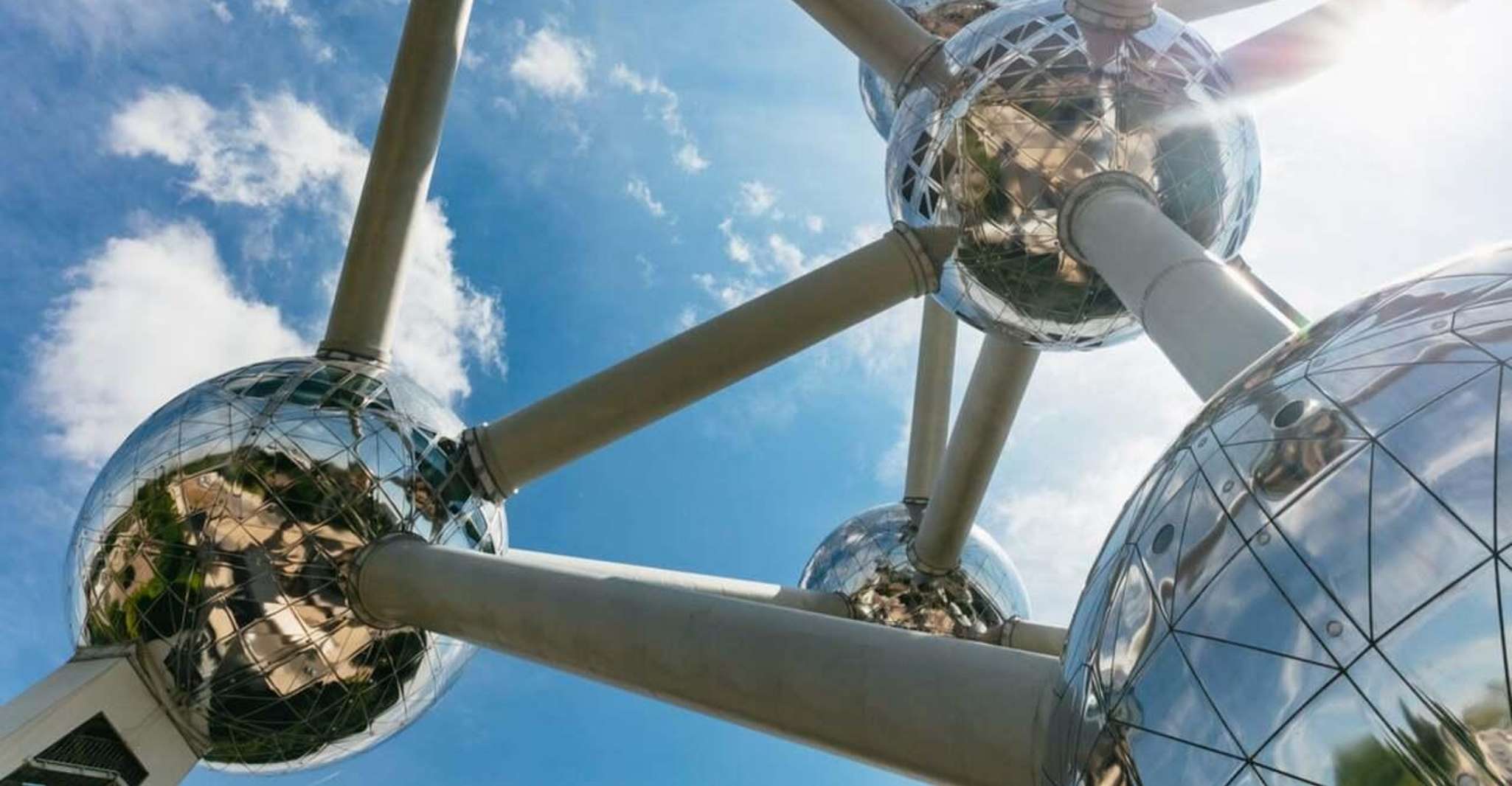 Brussels: Atomium Entry Ticket with Design Museum Ticket