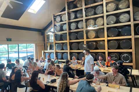 Auckland: Waiheke Whisky Distillery Tour + Olive Oil + Lunch - Image 3