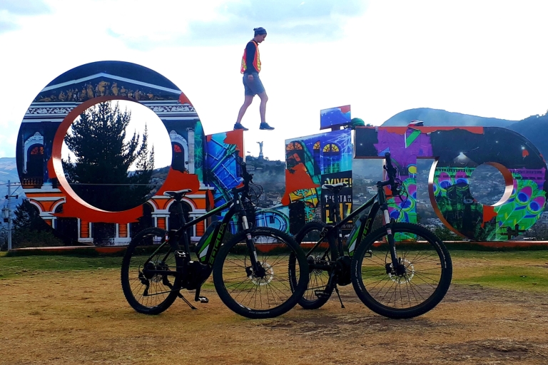 Ebikecitytour Quito z naszym e-rowerem, którym dojedziemy wszędzieWycieczka po mieście Quito, aby dowiedzieć się więcej. Nasz ebike dojedzie wszędzie