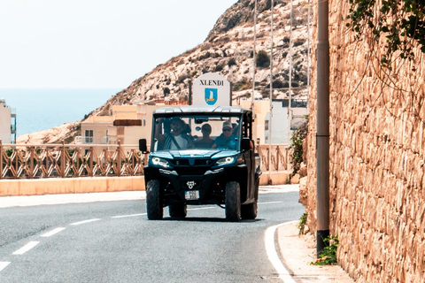 Von Malta aus: Gozo 4x4 Buggy Tour mit Mittagessen und TransfersMit ungarischsprachiger Tourleitung