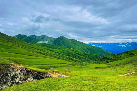 Pokhara: Dhorpatan 2-Day Jeep Tour with lady Guide Pokhara: Dhorpatan 2-Day sharing jeep Tour with lady Guide